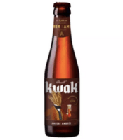 Une bière kwak ambrée en bouteille